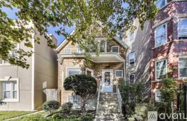 Main picture of 2134 N Keeler Ave