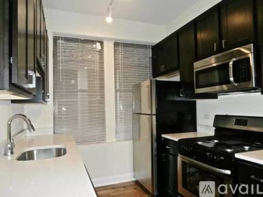 Main picture of 2612 W Augusta Blvd