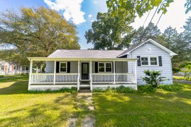 Main picture of 15916 Livingston Rd