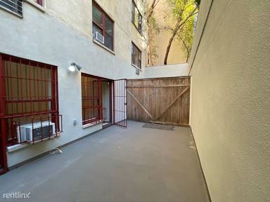 Main picture of 516 E 11th St Apartments