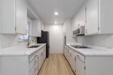 Main picture of 94 Winslow Ct
