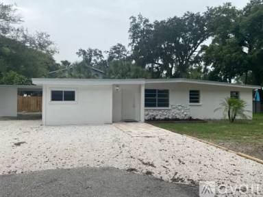 Main picture of 3205 11th Ave E