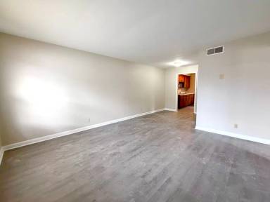 Main picture of 407 Redbud Ln
