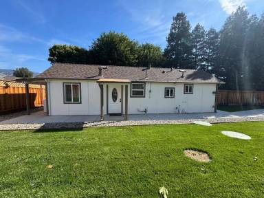 Main picture of 1665 Chris Ln