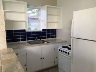 Main picture of 2113 NE 9th Ave