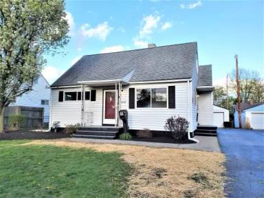 Main picture of 406 Maple Dr