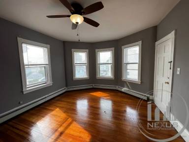 Main picture of 34 Berkley St