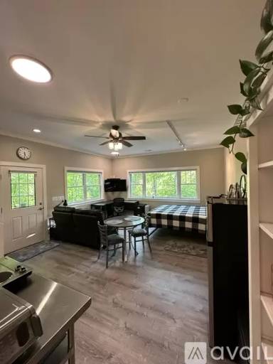 Main picture of 169 Gold View Dr