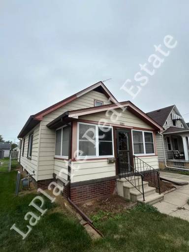 Main picture of 3542 Dean Ave