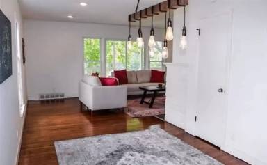 Main picture of 3808 N 48th St