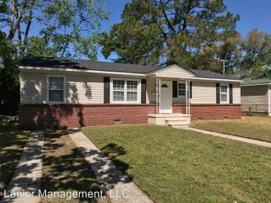 Main picture of 325 Manor Dr