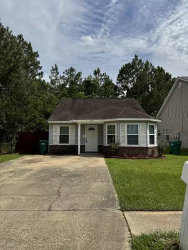 Main picture of 13401 Warren Dr