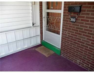 Main picture of 310 Onyx St