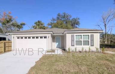 Main picture of 1737 W 30th St