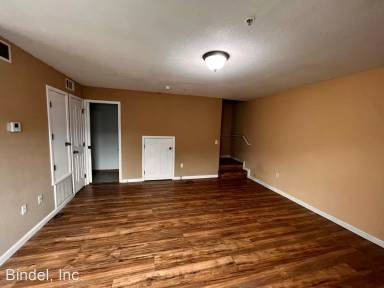 Main picture of 2945 Rainbow Ln