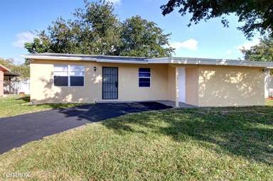 Main picture of 614 SW 79th Ave