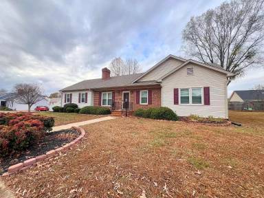 Main picture of 126 Waterbury Ct