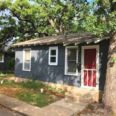 Main picture of 207 W 39th St