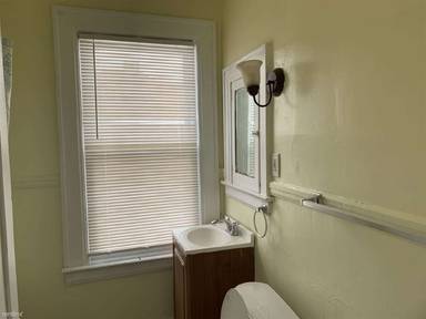 Main picture of 3526 Harding St