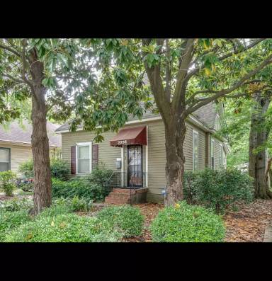 Main picture of 2104 Court Ave