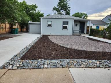 Main picture of 4009 S Pearl St