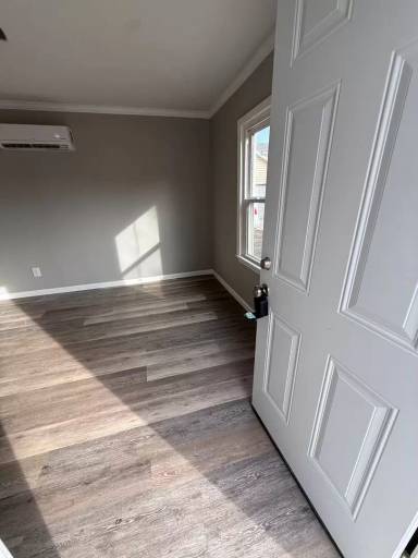 Main picture of 341 N Warren Ave