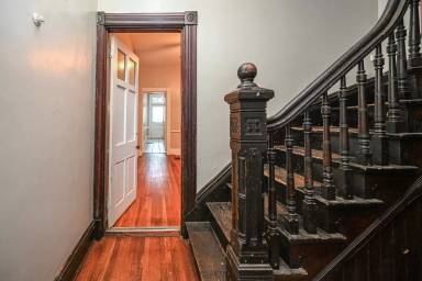 Main picture of 2361 W Clifton Ave
