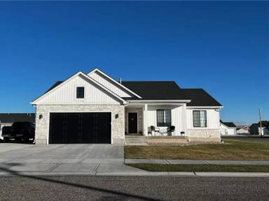 Main picture of 3700 Ola Vista Ave