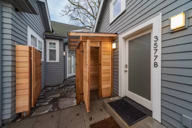 Main picture of 3577 NE Knott St