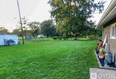 Main picture of 2138 Gratiot Blvd