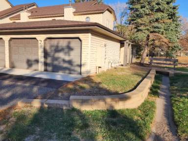 Main picture of 452 Etna St