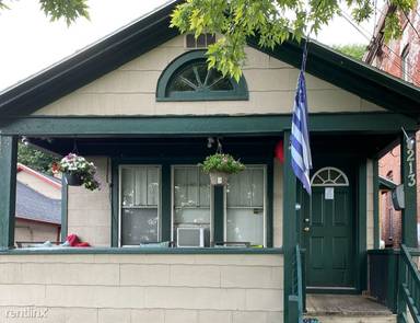 Main picture of 213 Danforth St