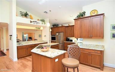 Main picture of 15935 SW 98th St
