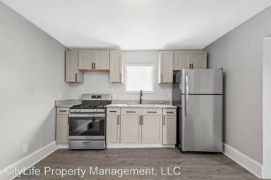 Main picture of 246 Cedar St