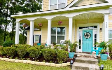 Main picture of 303 Lakeside Blvd
