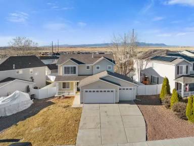 Main picture of 2205 Meadowlark Ln