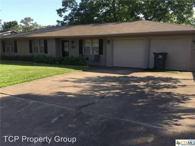 Main picture of 508 Suzanne St