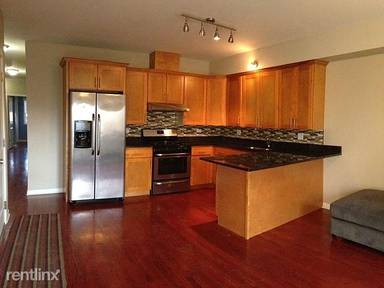 Main picture of 2613 N Halsted St