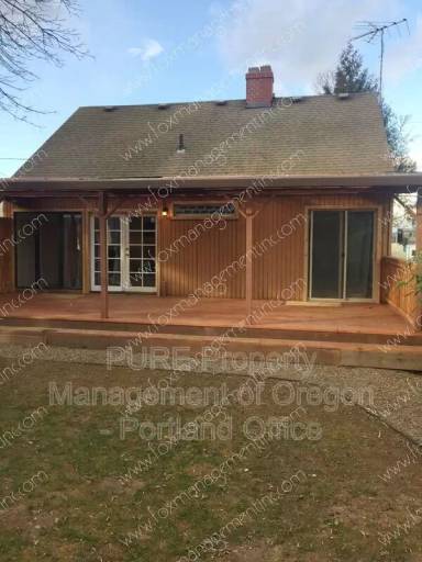 Main picture of 6320 NE Simpson St