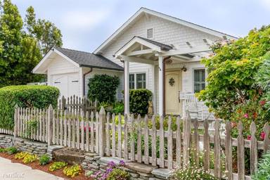 Main picture of 229 2nd Ave
