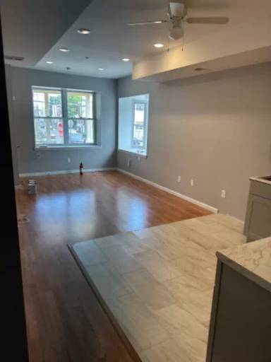 Main picture of 5000 N 10th St