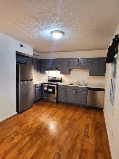 Main picture of 2919 Chestnut Ln