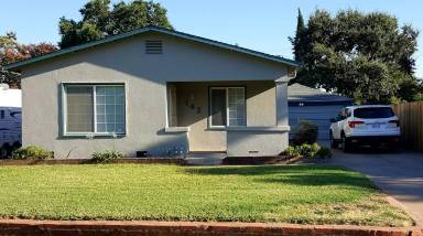 Main picture of 142 Redwood Ave