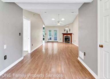 Main picture of 216 Brookmeade Dr
