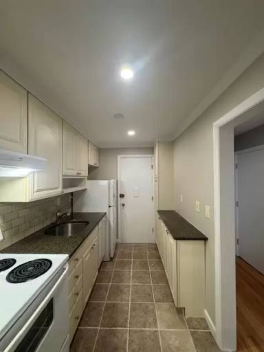Main picture of 28 Brentwood St