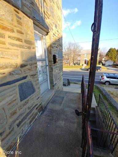 Main picture of 7722 Rockwell Ave