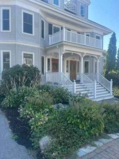 Main picture of 41 Beacon St