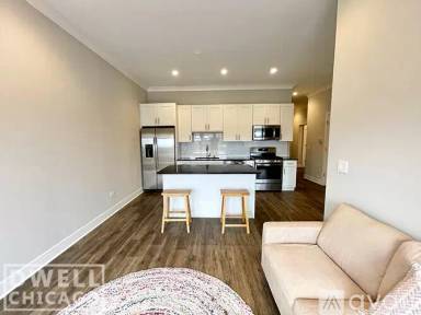 Main picture of 927-29 W Irving Park Rd