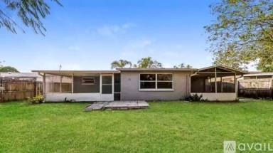 Main picture of 3240 Blue Bird Dr
