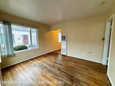 Main picture of 764 1/2 Tourmaline St